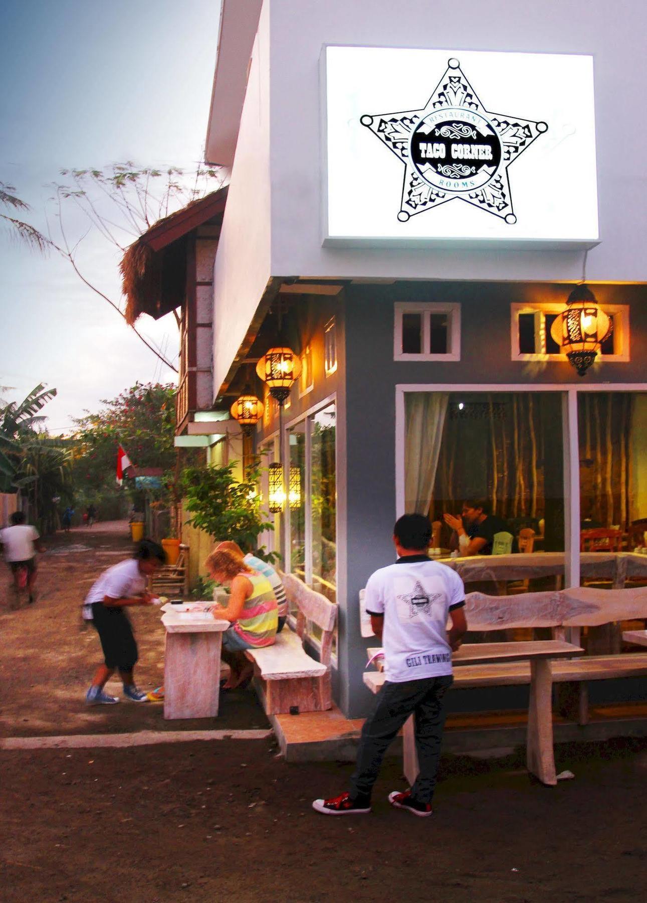Taco Corner Apartment Gili Trawangan Bagian luar foto